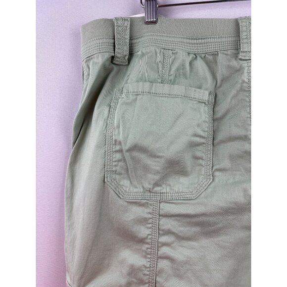 Women’s Style & Co Size 16 Mint Green Capri Cargo Pants - Picture 4 of 5
